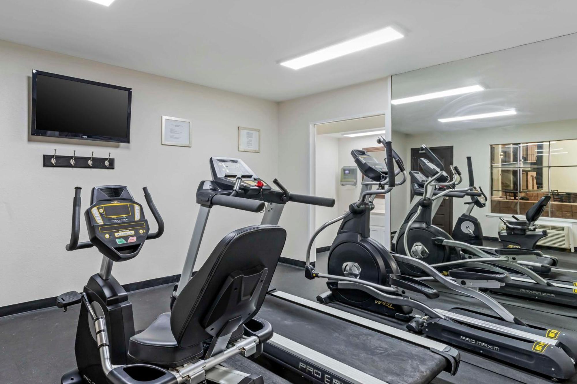 Best Western Of Alexandria Inn & Suites & Conference Center מראה חיצוני תמונה
