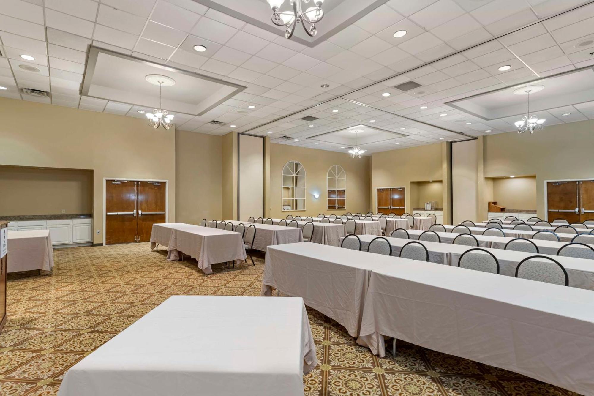 Best Western Of Alexandria Inn & Suites & Conference Center מראה חיצוני תמונה