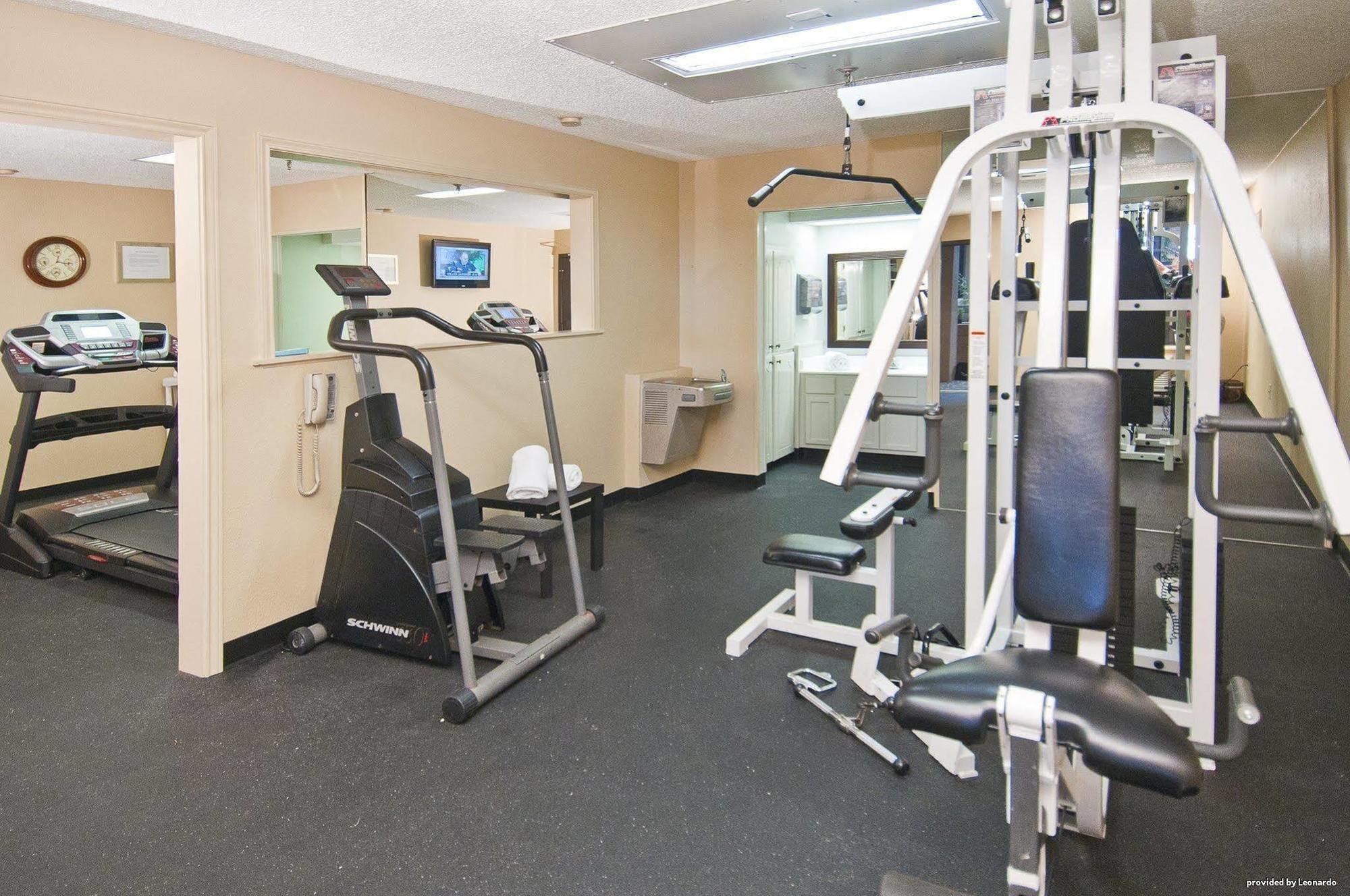 Best Western Of Alexandria Inn & Suites & Conference Center מראה חיצוני תמונה